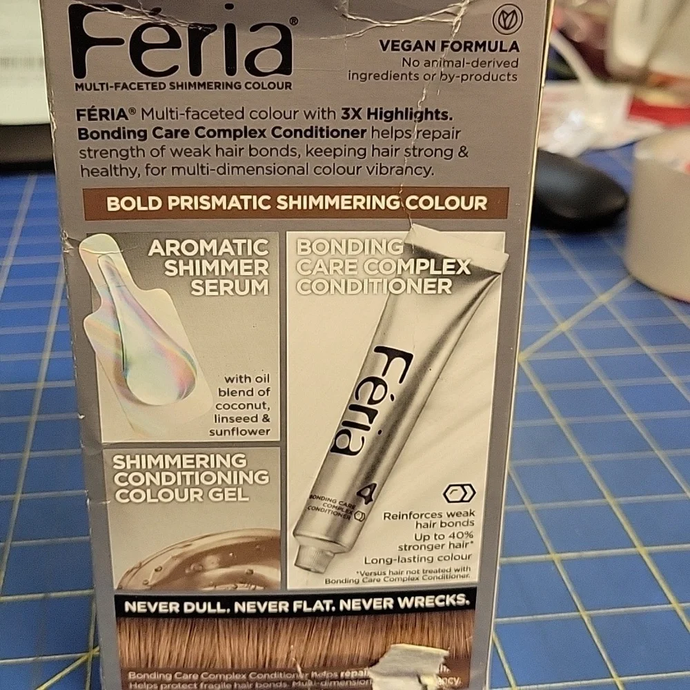 L'Oreal Feria Multi-Faceted Shimmering Colour, Light Brown New